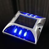 Solar cast aluminum reflective surface cross channel nail light